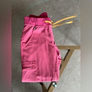 Figs XSP Zamora Bottoms | Neon Pink